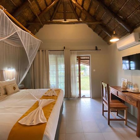 Big 5 Toro Lodge Kasane Extérieur photo
